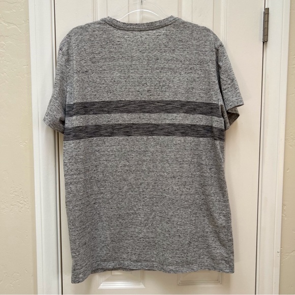 2 American Eagle Outfitters Men’s Striped T-Shirts Size XL Charlie Brown Vibes - Picture 5 of 9